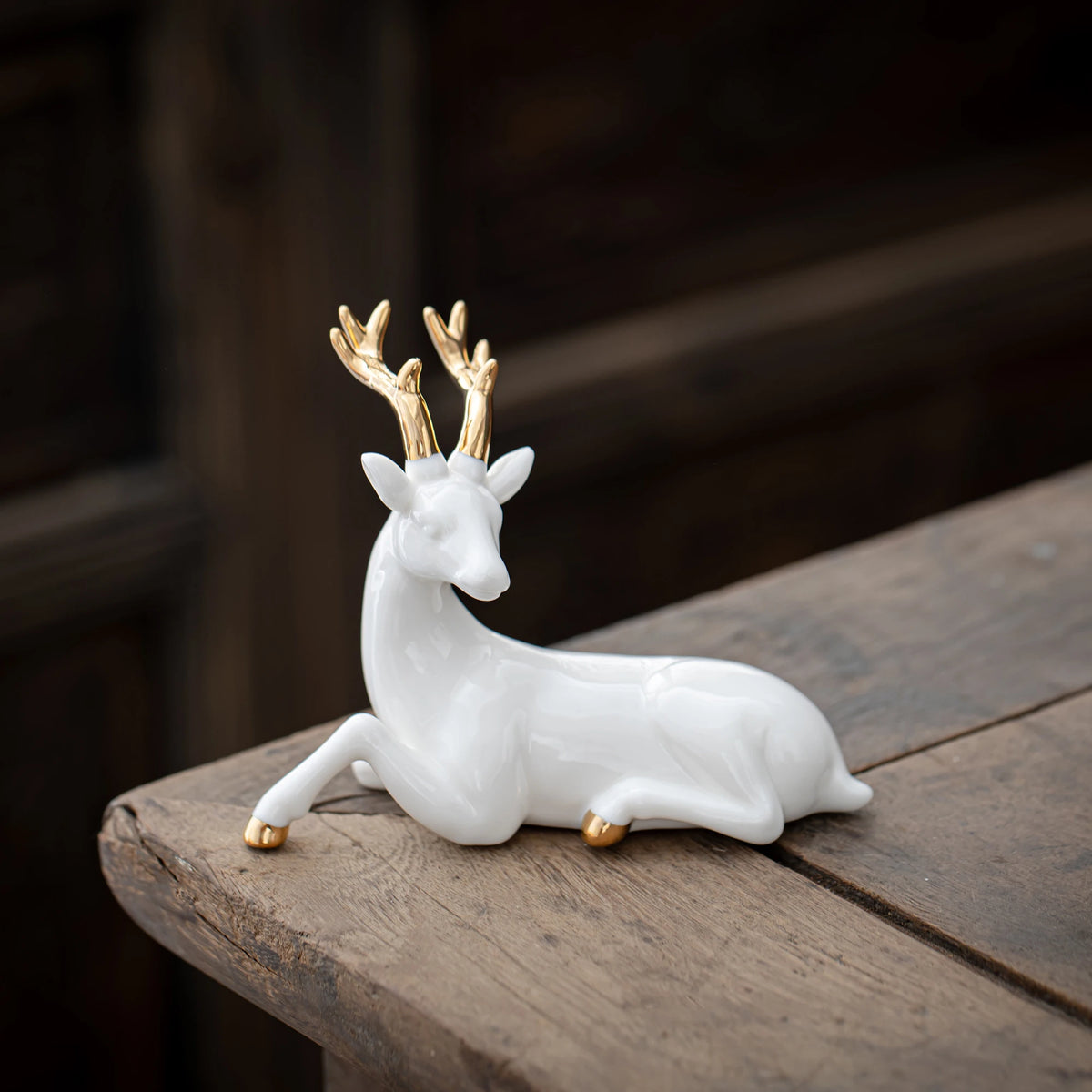 Teehaus mit Goldhorn-Hirschmotiv