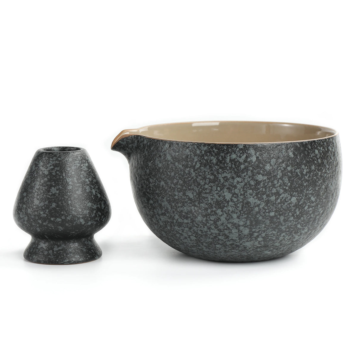 Obsidian-Matcha-Schale mit Ausguss