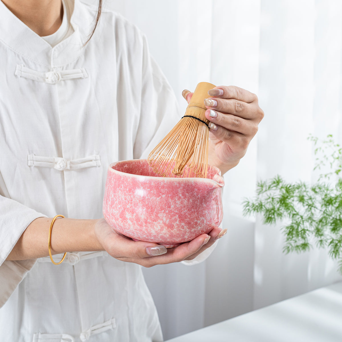 Pink Ocean Matcha-Schale mit Ausgießer