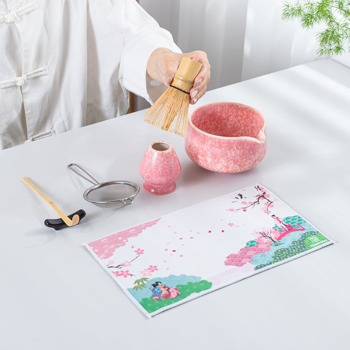 Pink Ocean Matcha-Schale mit Ausgießer