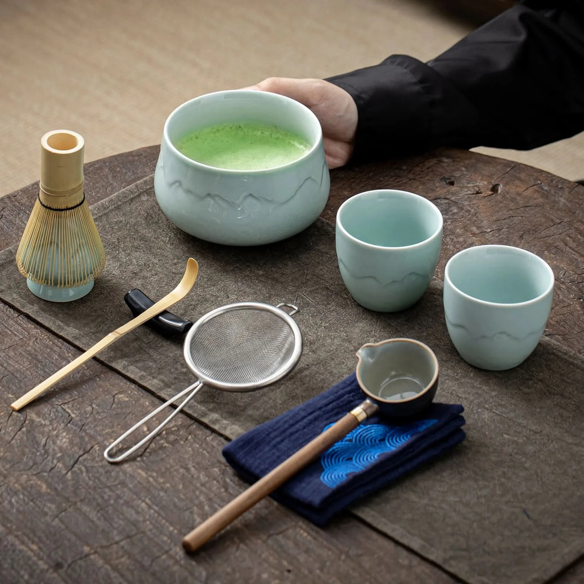 Cuenco redondo de jade con paisaje para compartir juego de matcha 