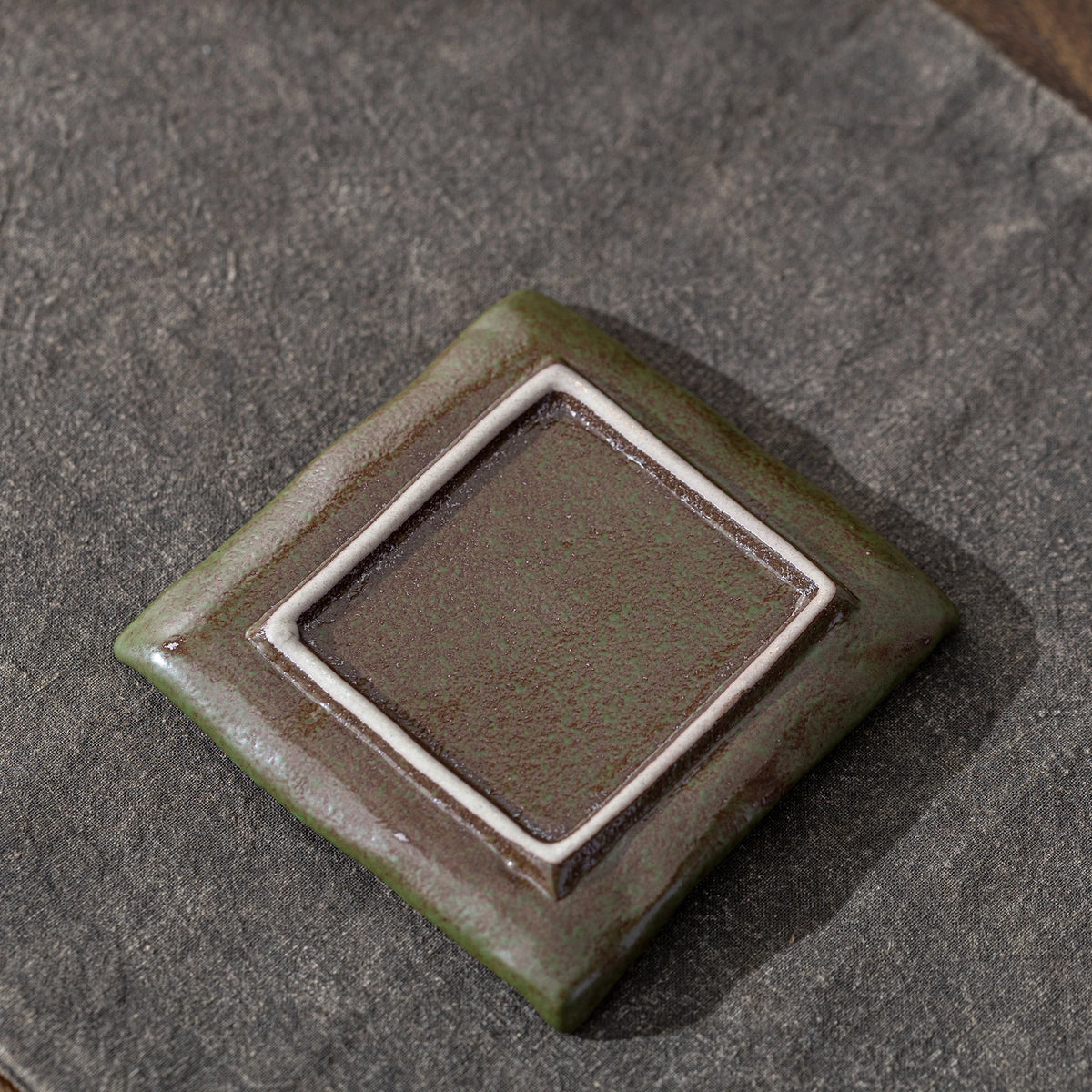 Zen-Tassenuntersetzer mit antiker Schrift, Bambusgrün